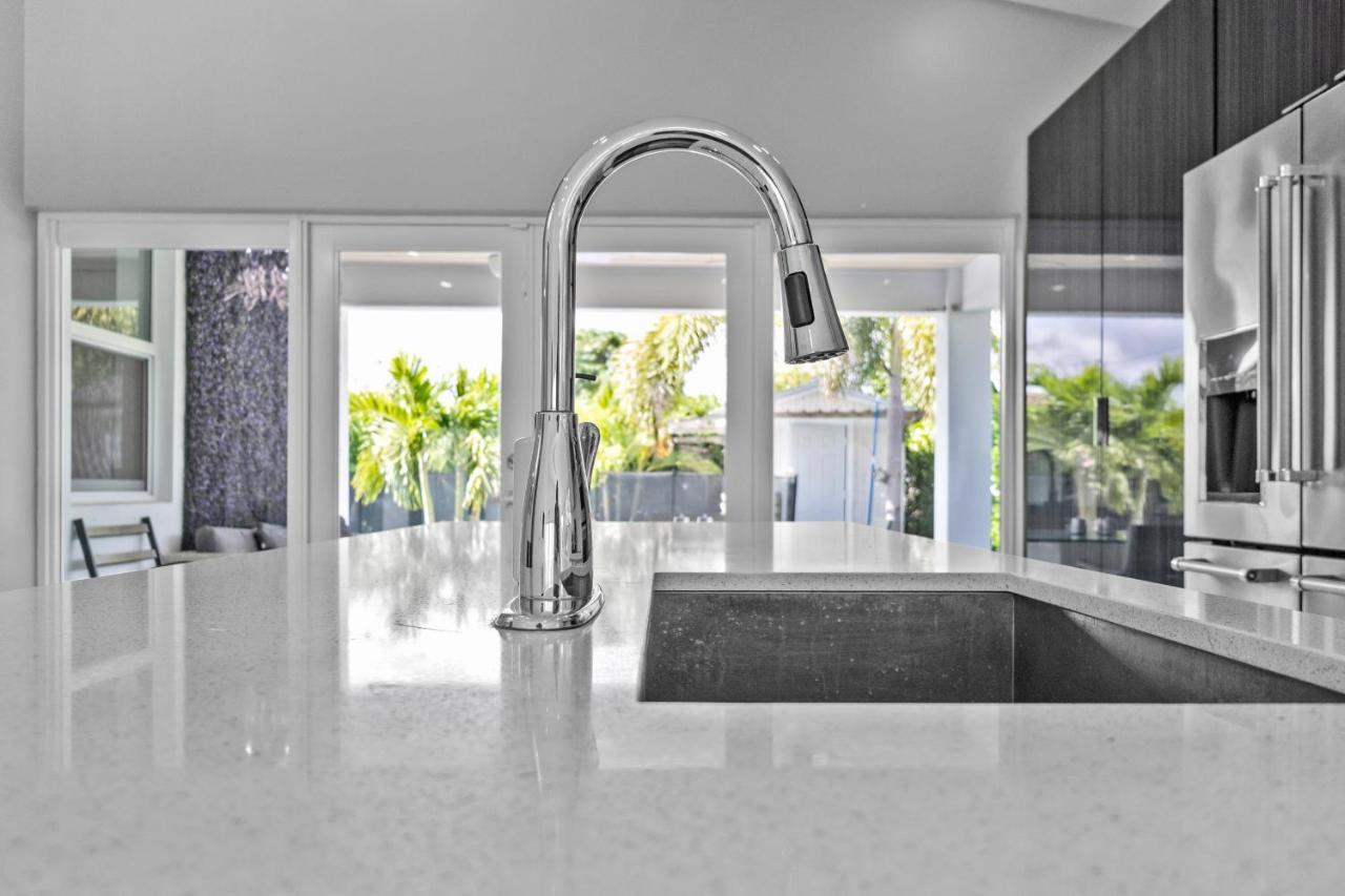 Luxury House 4 Beds Heated Pool W Jaccuzzi North Bay Village Exterior foto