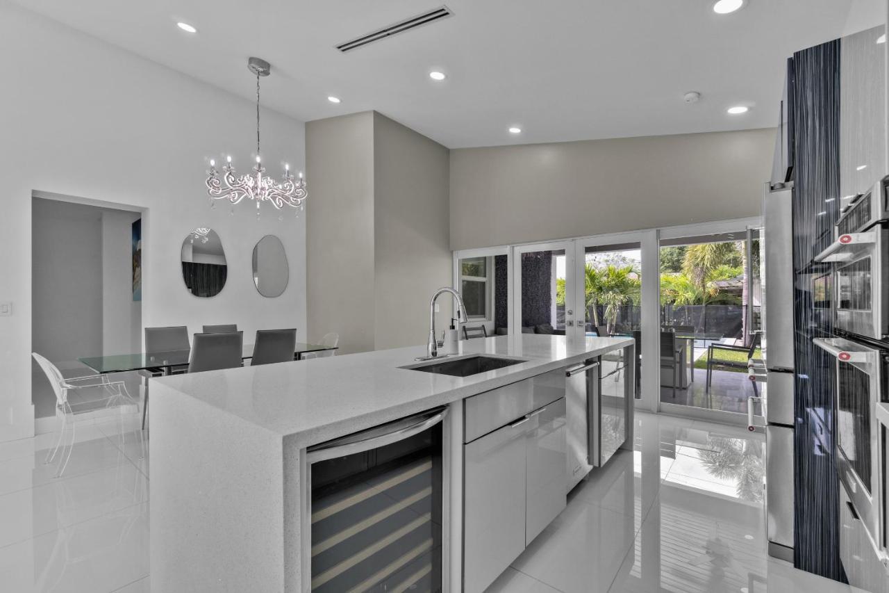 Luxury House 4 Beds Heated Pool W Jaccuzzi North Bay Village Exterior foto